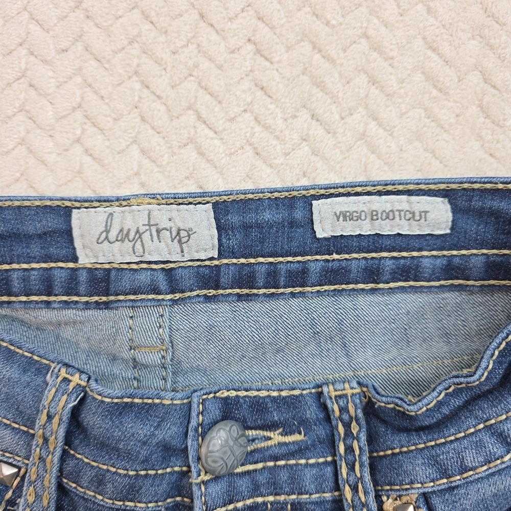 Daytrip Virgo Bootcut Jeans Womens 26R Blue Medium Wash Studded Flap Pocket - Picture 4 of 9